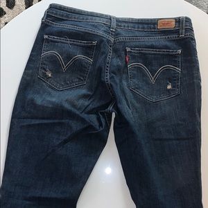 Levi’s distressed jeans